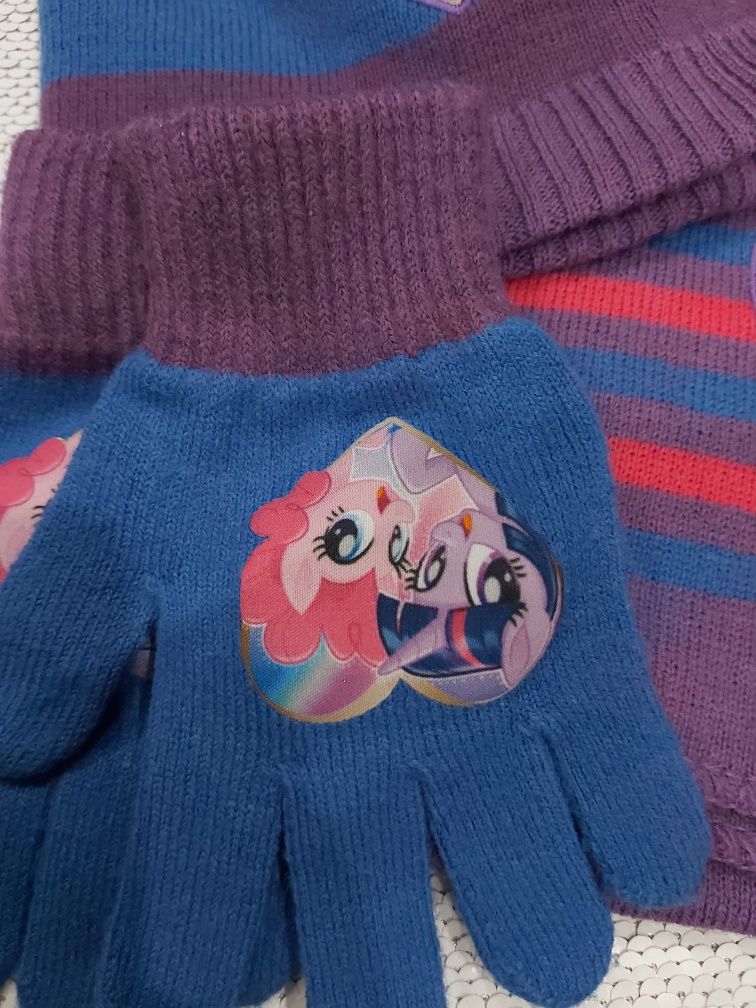 Piękny komplet 3w1 czapka + szalik + Rękawiczki z kucykami Little Pony