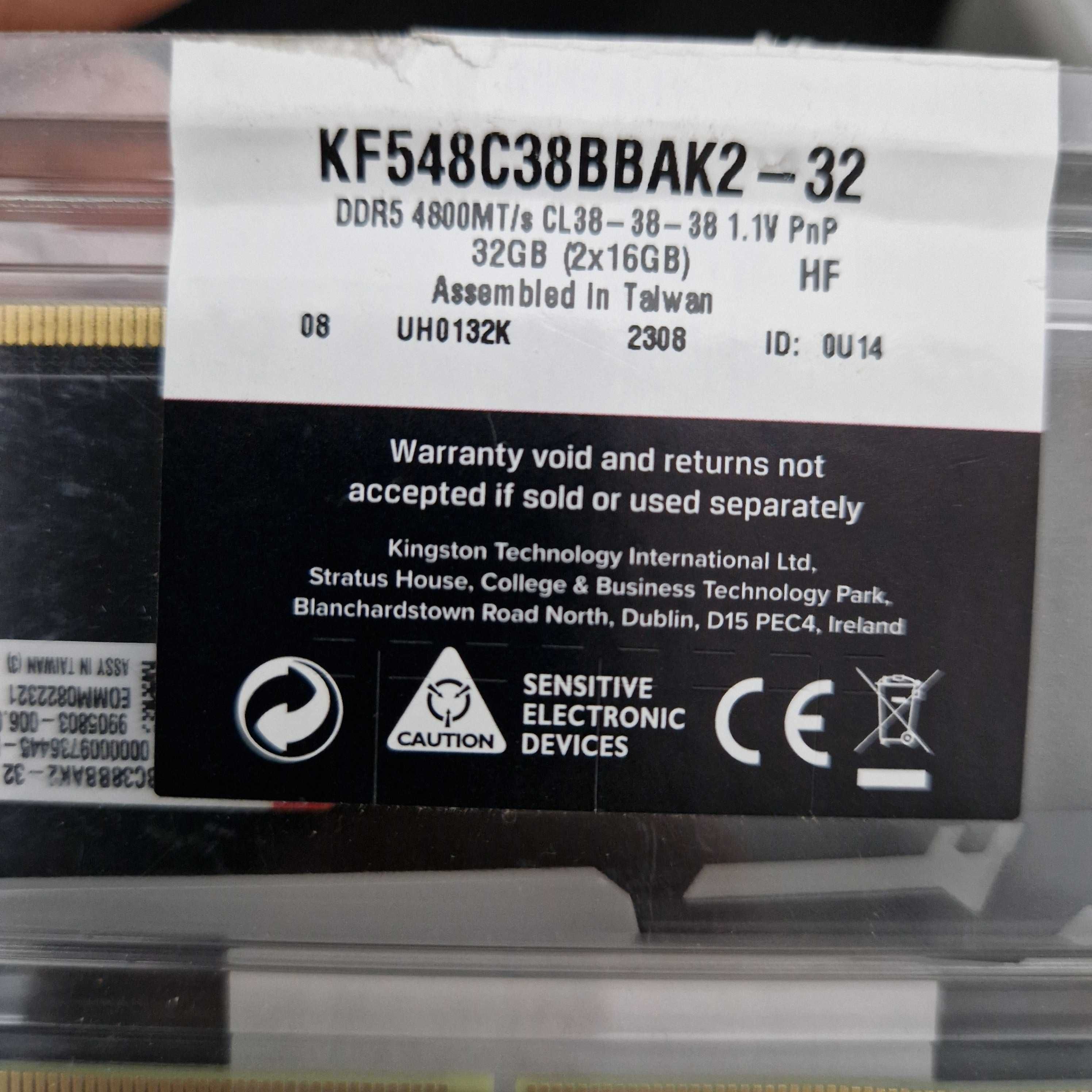Kit de memória RAM DDR5 (2x16GB) Kingston FURY Beast c/ RGB