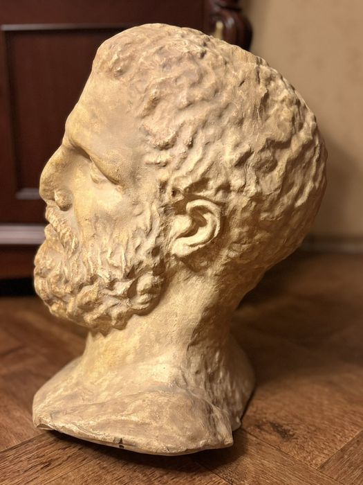 Скульптура головы Гиппократа, гипс