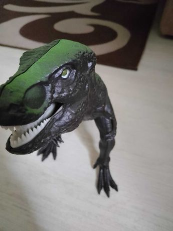 Динозавр Тіронозавр