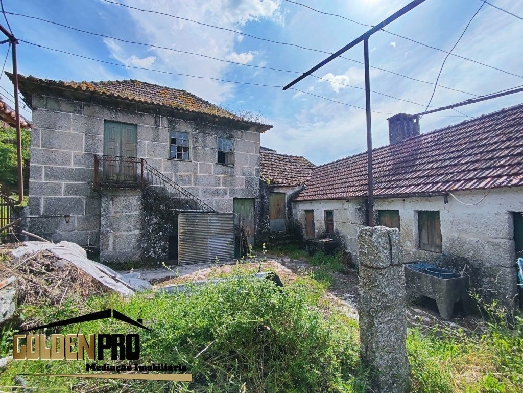 Casa para restauro em Amarante