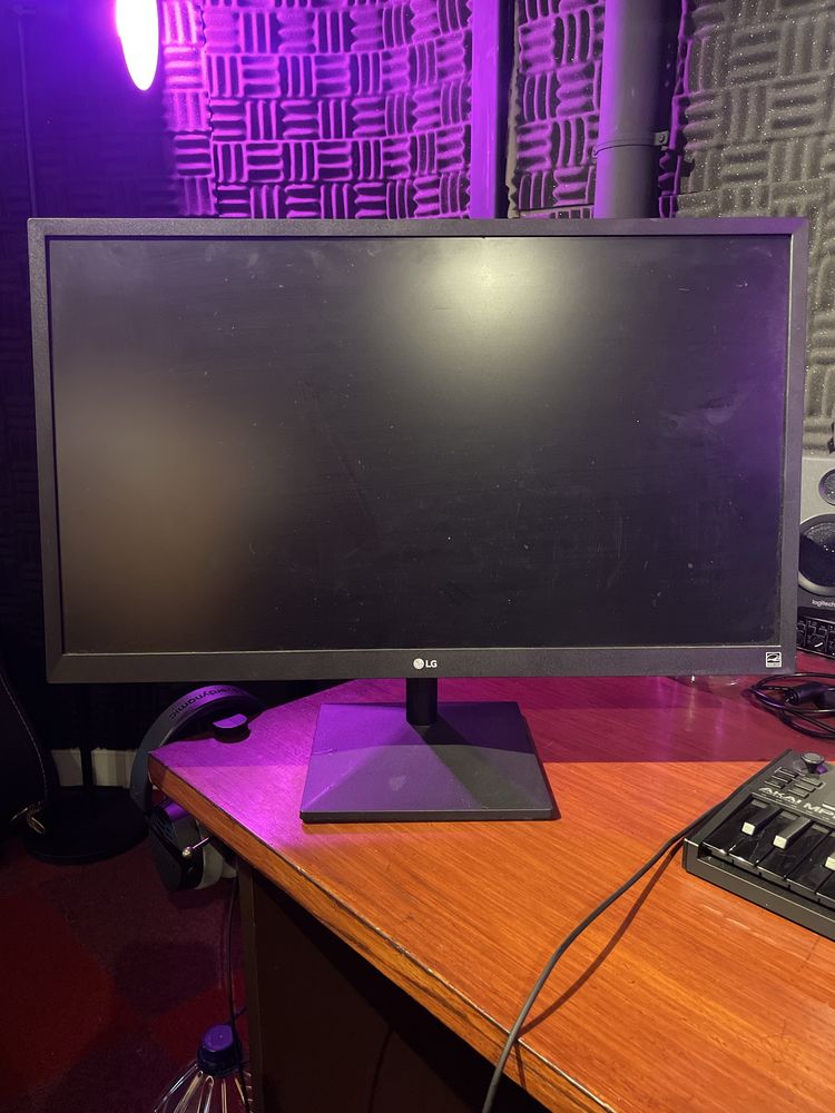 Monitor LG Full-HD