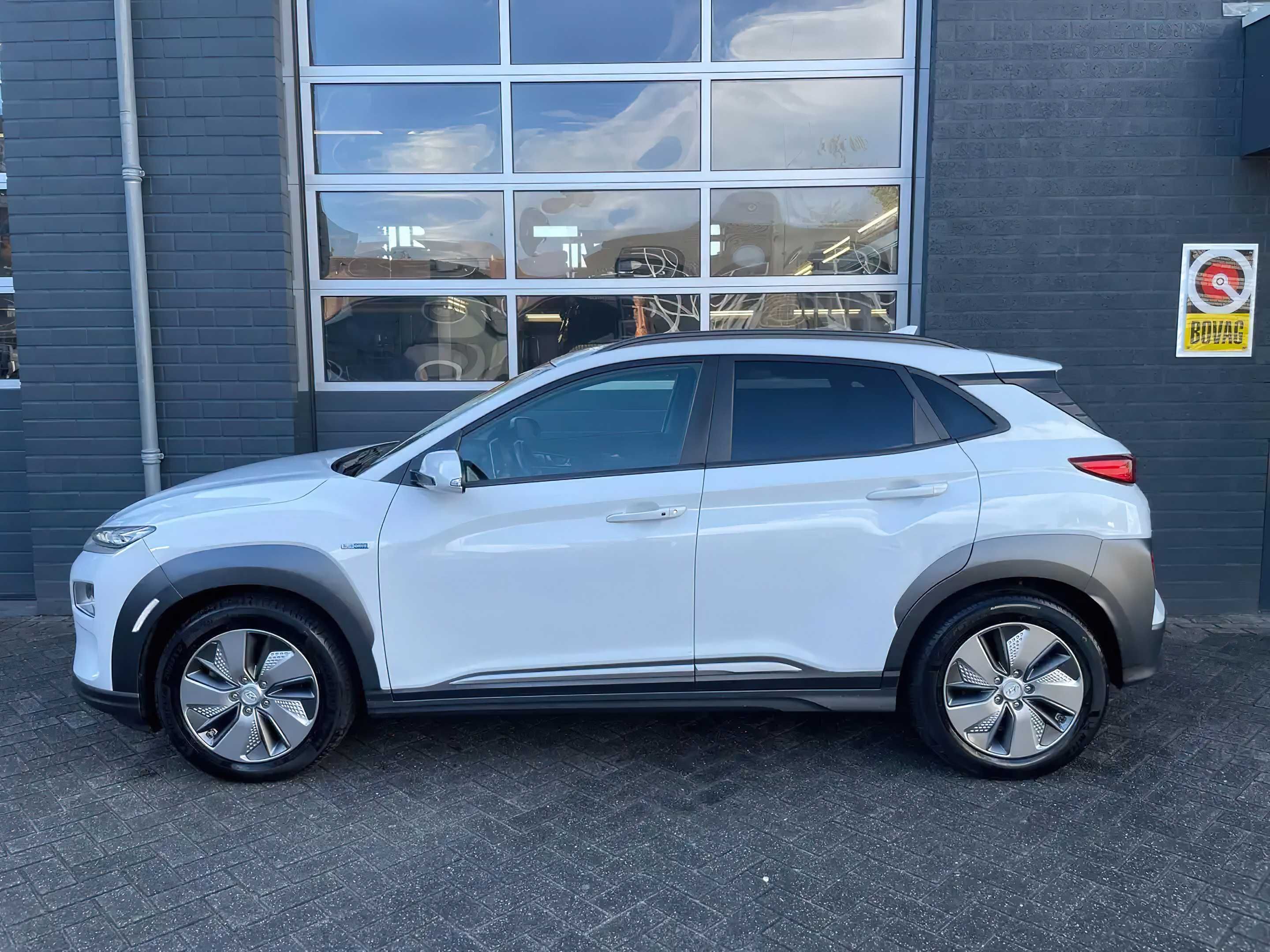 Hyundai  Kona 64 2018