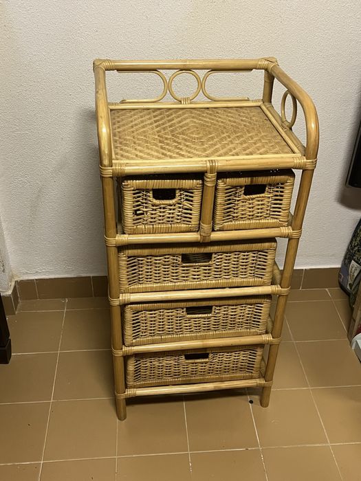 Comoda em palhinha/bambu