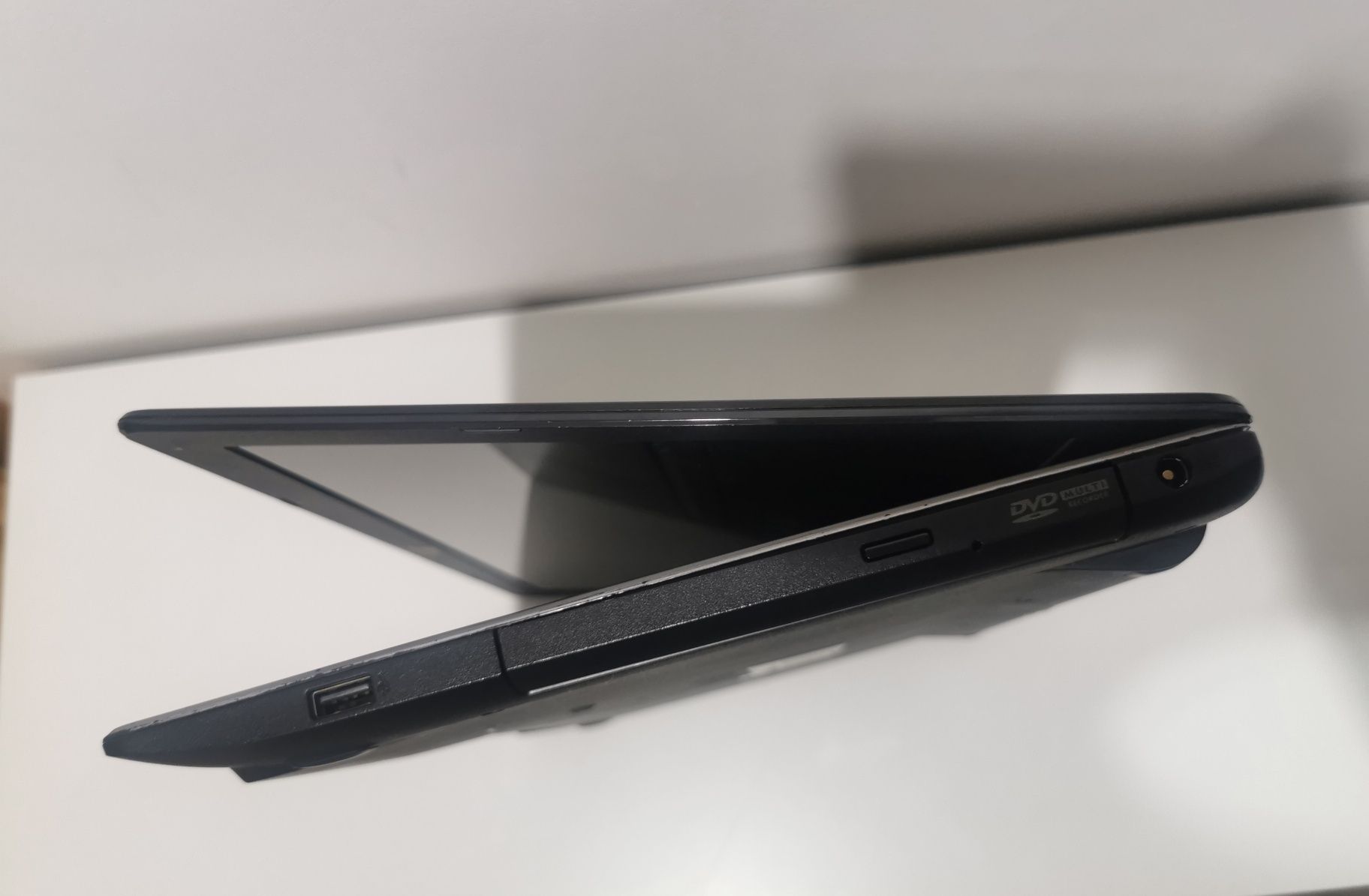 Laptop Asus R510D