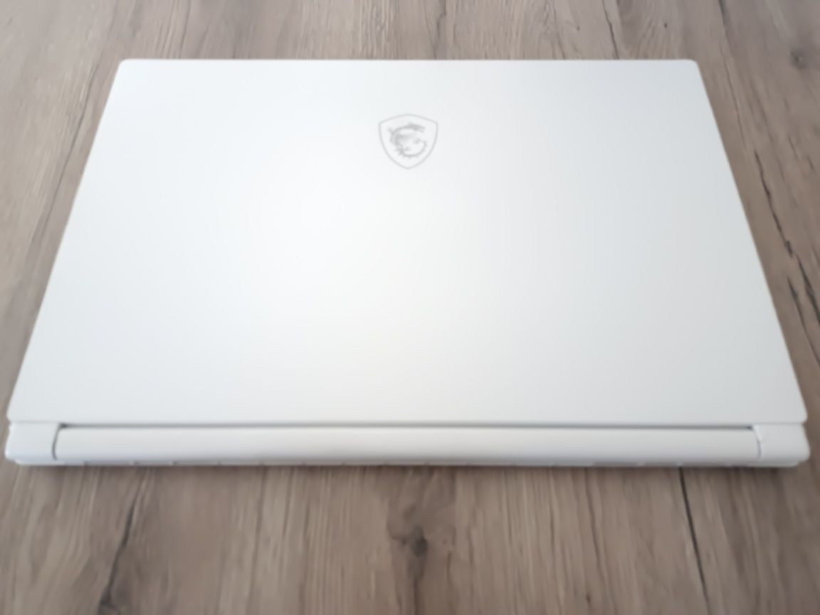 Laptop MSI Stealth 15 | i7 | 16GB | 512GB SSD | GTX 1660 Ti