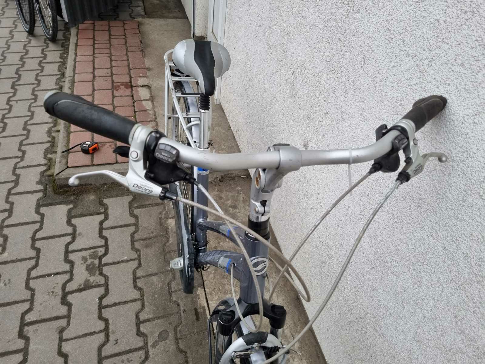 Велосипед GIANT   алюмінева рама .колеса 28
