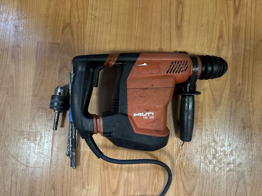 Młotowiertarka Hilti Te30 AVR-ATC Zestaw Dłuta