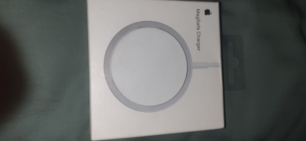 Продам magsafe charger