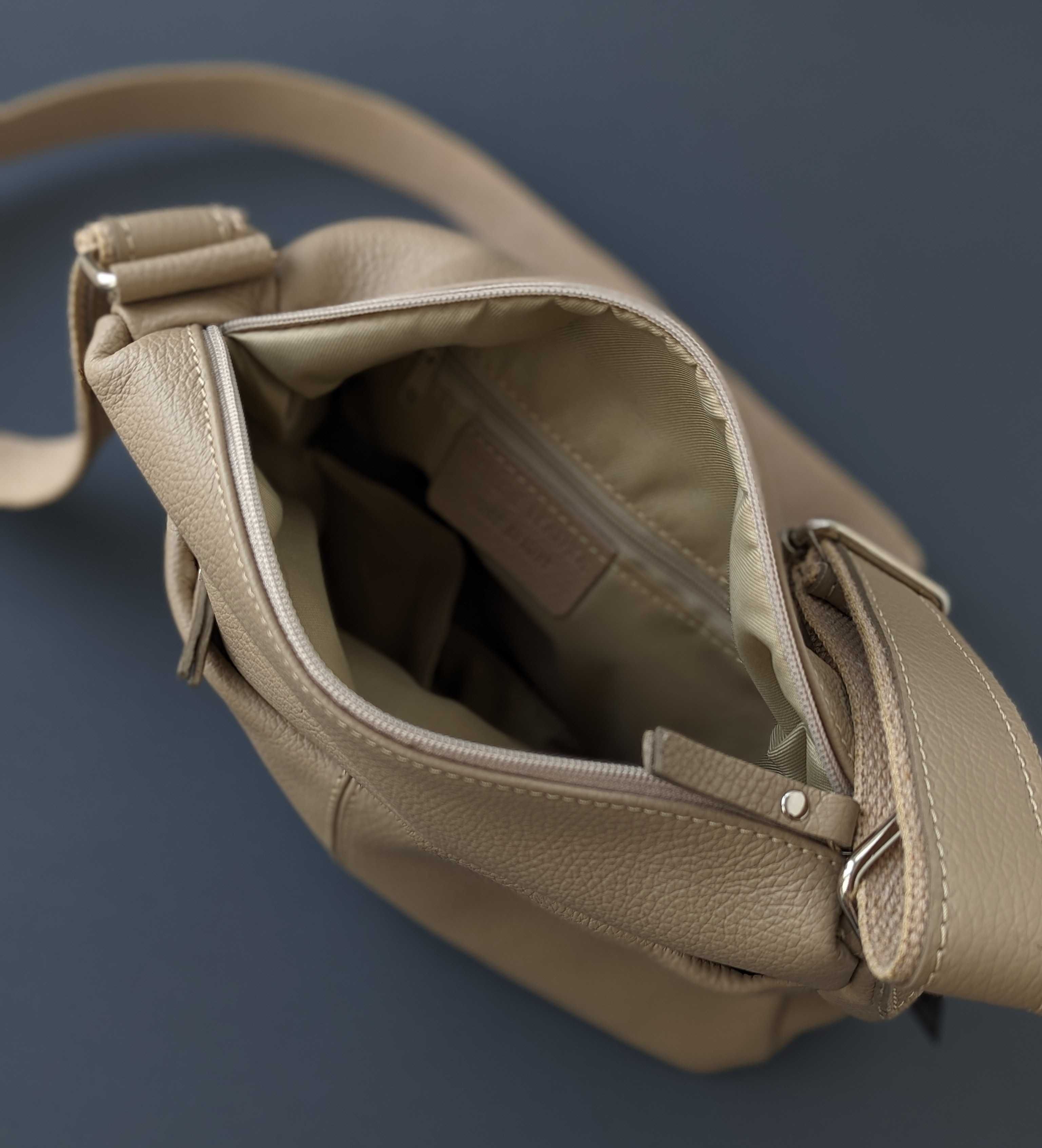 Кожаная вместительная мягкая сумка кросбоди, широкий ремень. Италия.