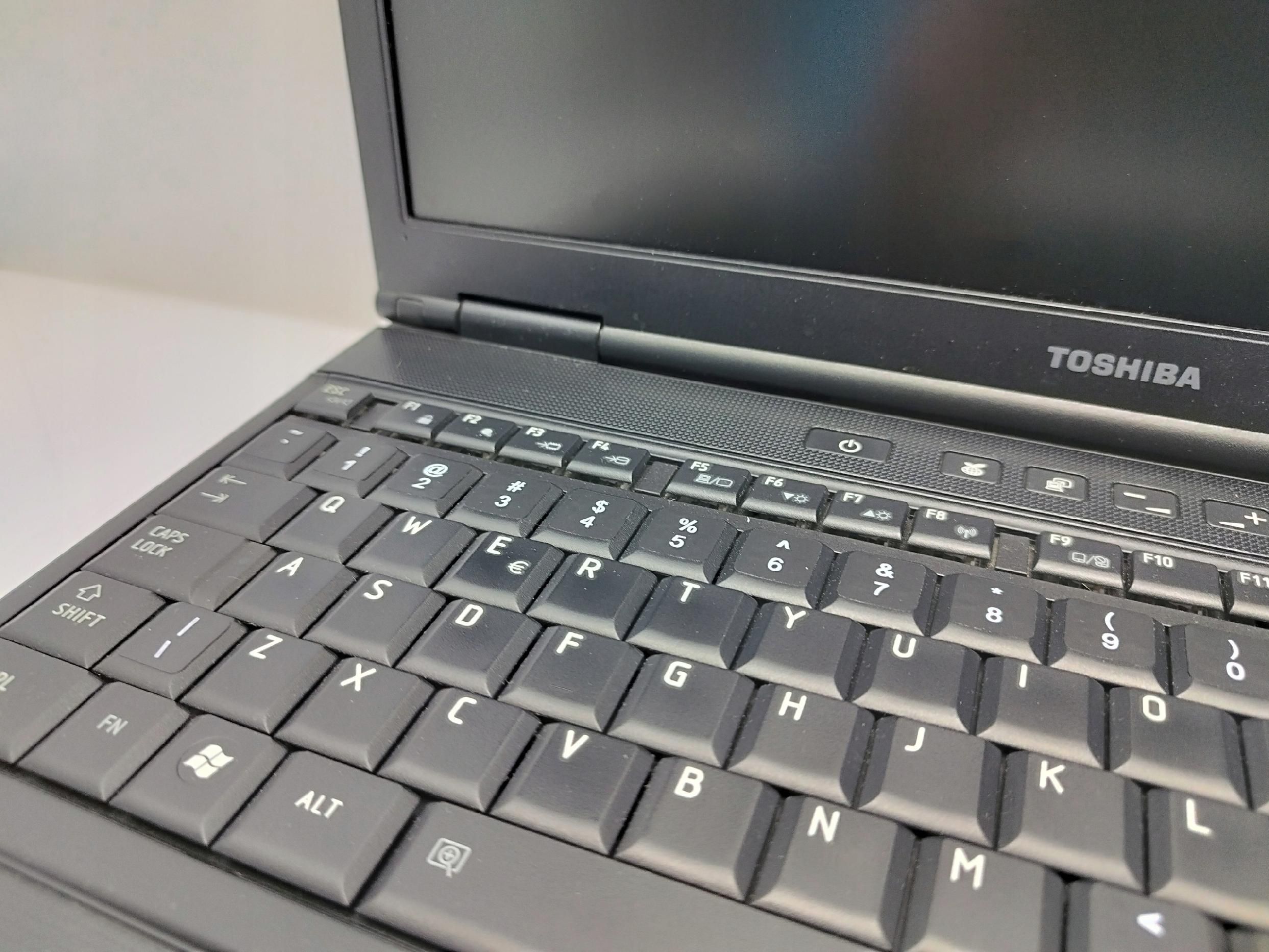 Laptop Toshiba A11 Core I5 2X 2.67Ghz 4Gb 320Gb Windows 7 Com Rs232