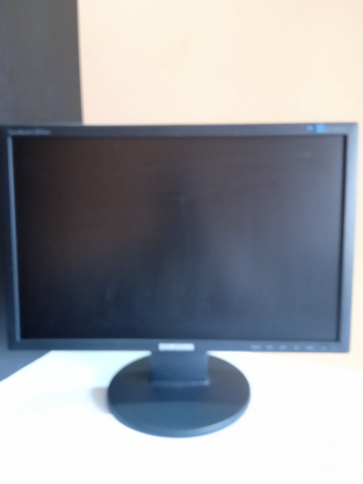 Monitory Dell, Samsung LCD/LCD
