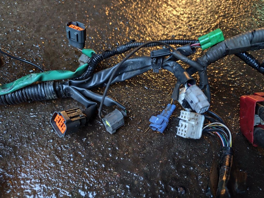Suzuki Jimny 1.3 wiązka elektryczna silnika instalacja