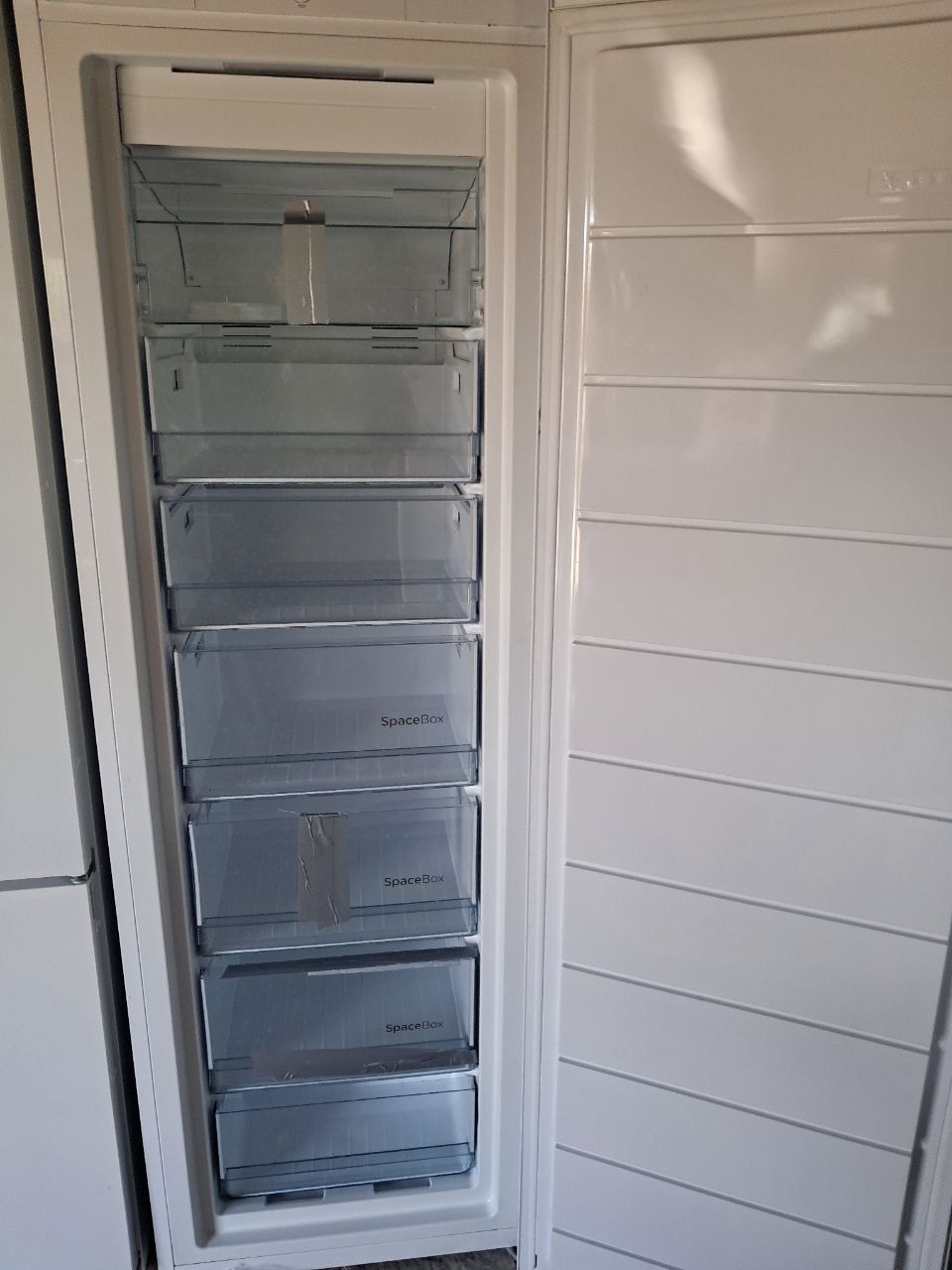 Морозильна камера Gorenje 270L