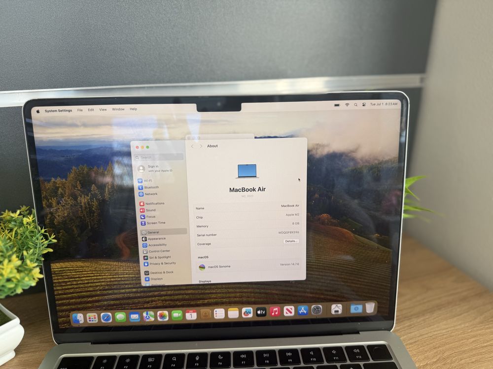 MacBook  Air M2 14" i M2/ 8Gb RAM 256 Gb SSD