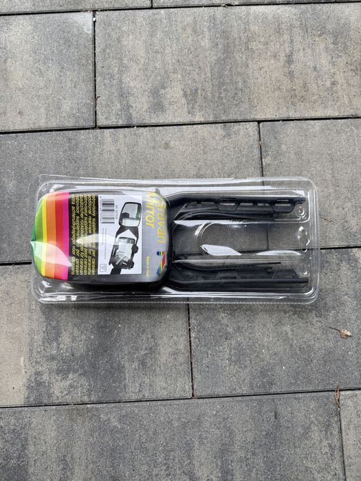 Lusterko wsteczne do przyczepy kempingo konieczne do ciągania przyczep