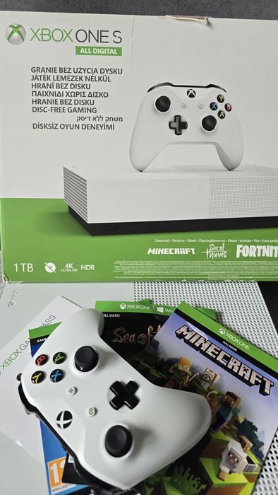 Xbox one S 4K dysk 1 tb pad