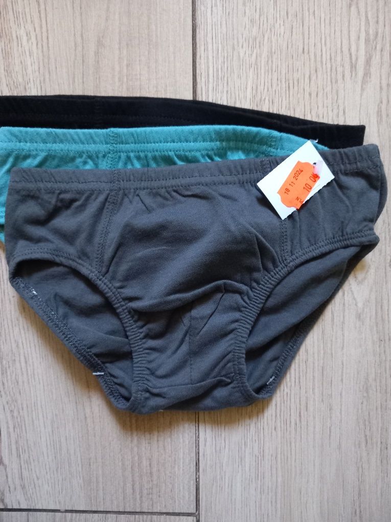 Majtki slipki 3 sztuki 146 cm nowe