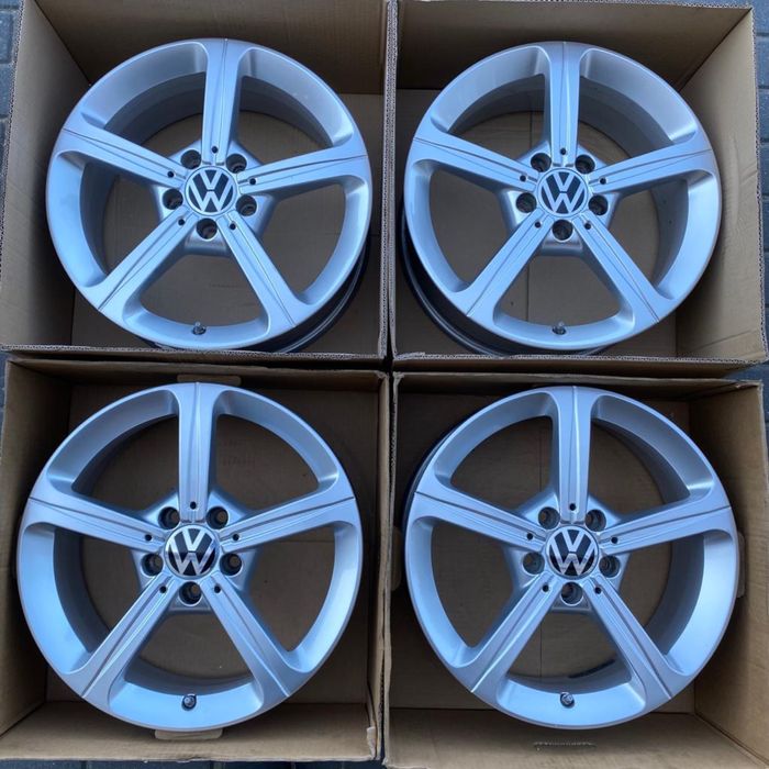 Alufelgi 17 VW Passat CC Golf Caddy Touran T-Roc 5x112 Felgi