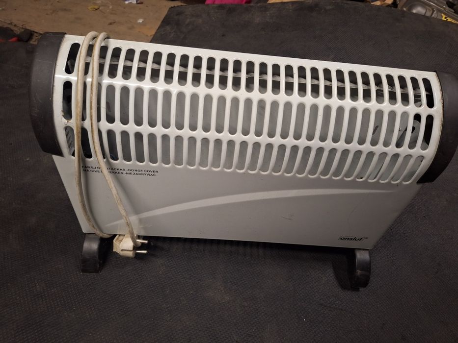 Grzejnik elektryczny farelka 1500w jak nowy