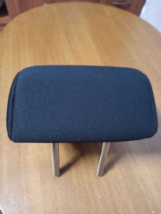 Mitsubishi Lancer X підголовник задній центральний