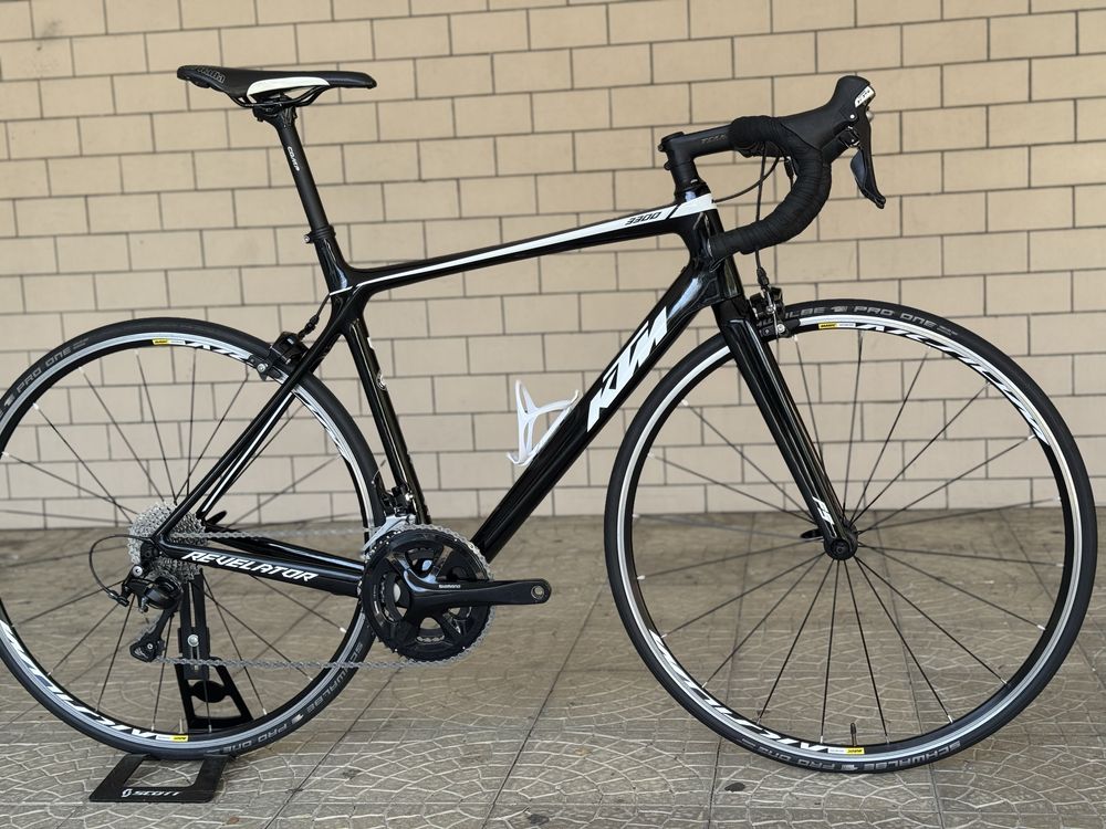Bicicleta estrada KTM revelaror 3300