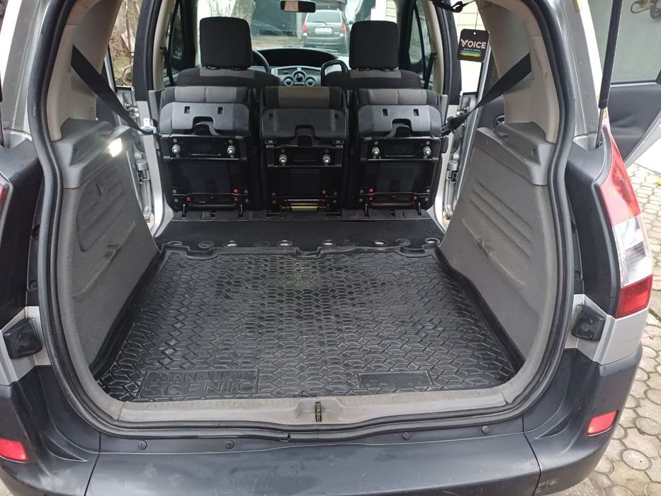 Продаю Renault Megane Scenic II, 2005 року, 1.6 бензин