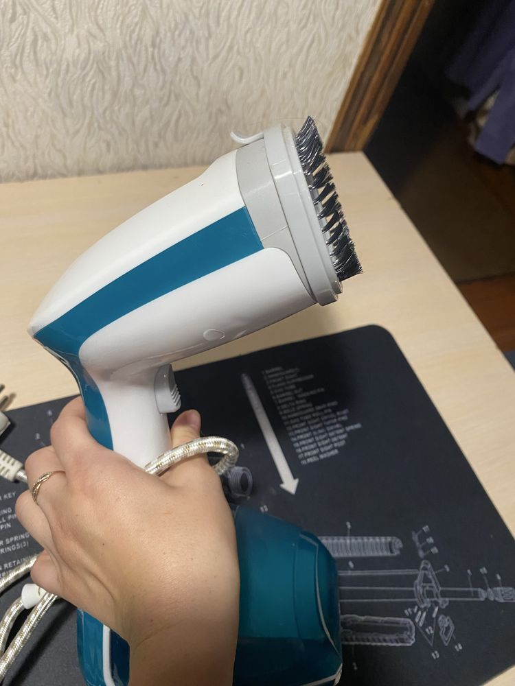 Продаю відпарювач для одягу