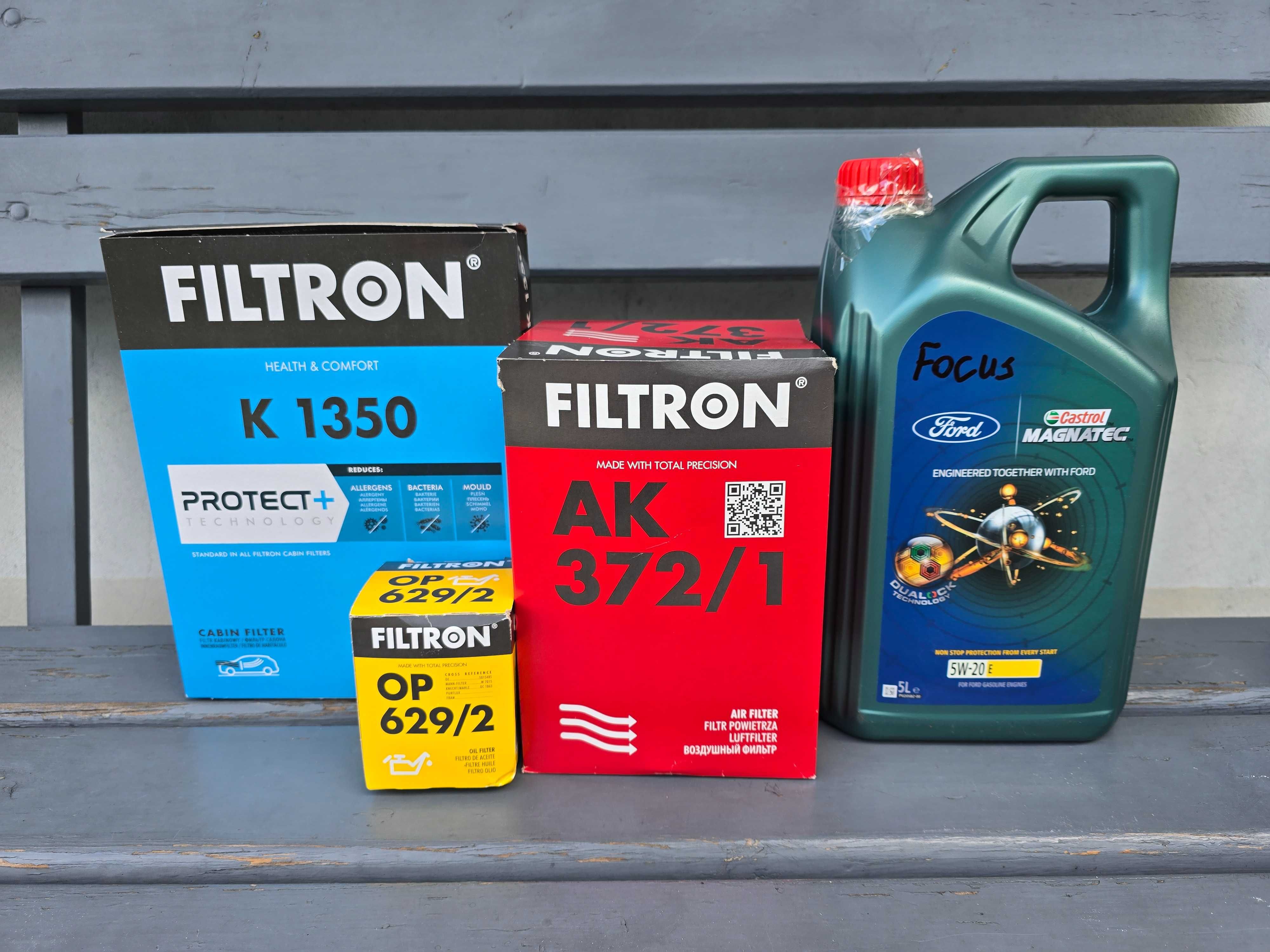 Castrol MAGNATEC 5W-20 5L + filtry do Forda Focusa III 1.0 ecoboost