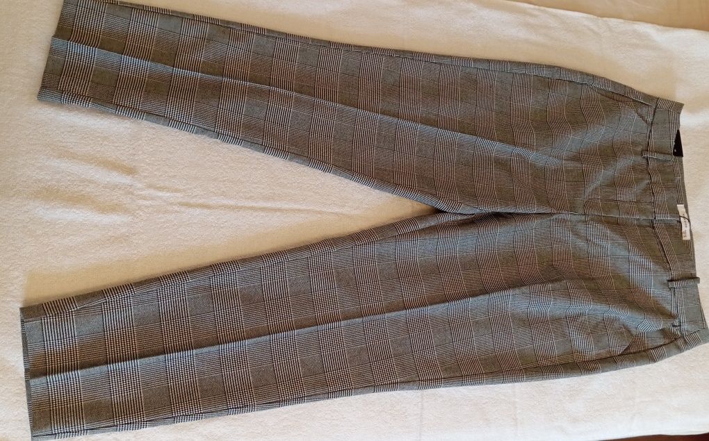 Eleganckie spodnie cygaretki r. 44