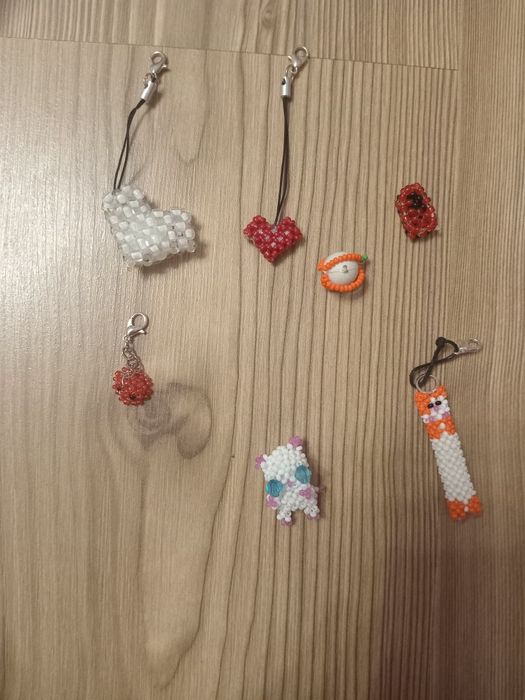 Брелки фигурки из бисера