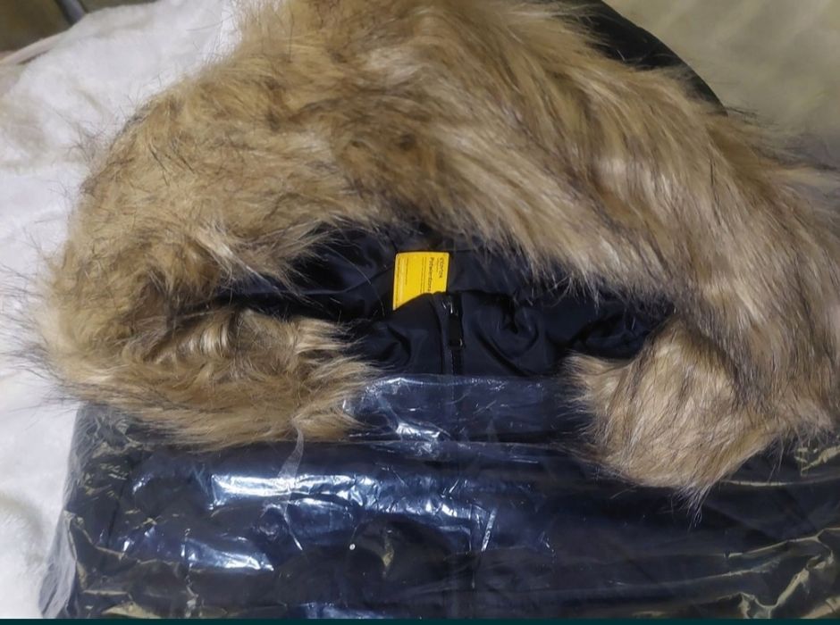 1zł Wysyłka Płaszcz 44-46r XXL  pikowany z kapturem z futerkiem NOWA