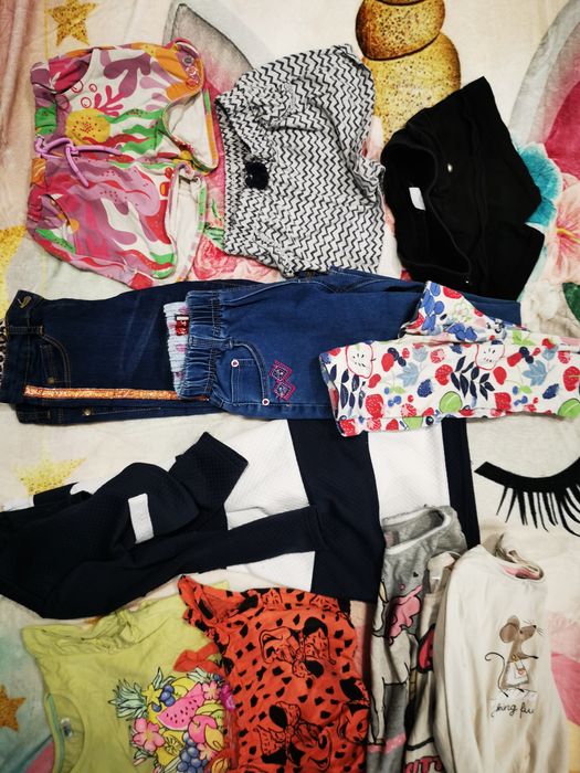 Ubranka dla dziewczynki 122