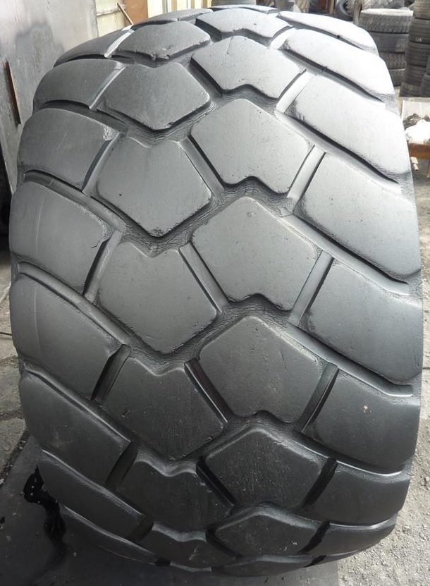 Opona używana przemysłowa 750/65R25 MICHELIN XLD L3; 3200zł W3881