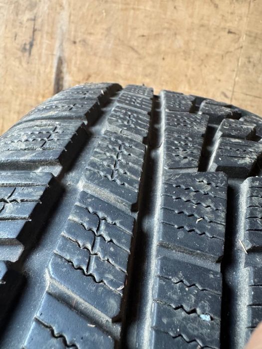 Резина NOKIAN 215/70/15 зима