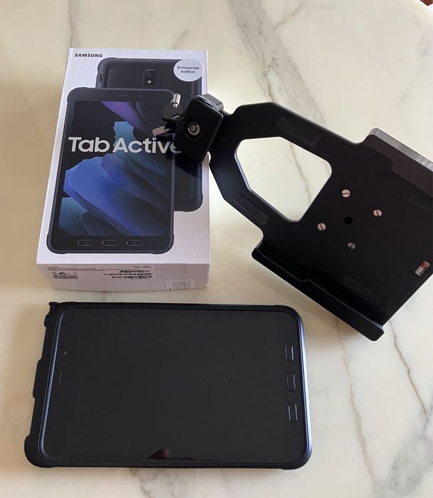 Tablet Samsung Active 3 e suporte Brodit