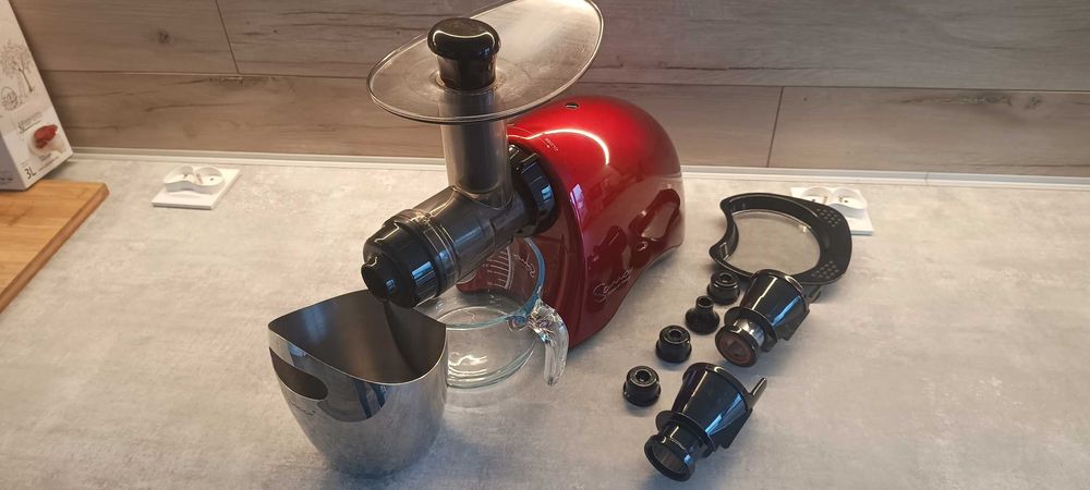 Wyciskarka wolnoobrotowa Sana Omega EUJ-707