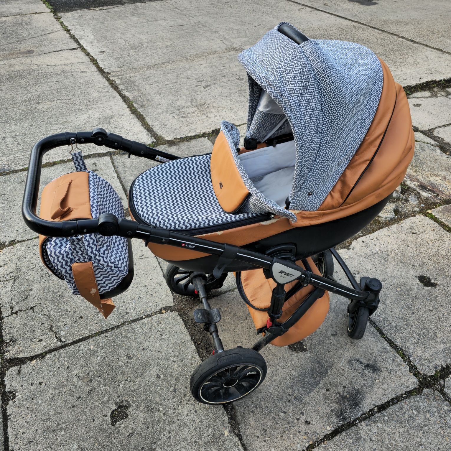 Sprzedam wózek onex 2 w 1