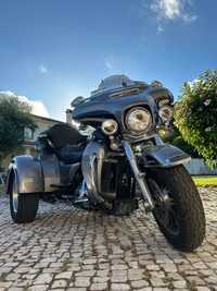 Harley-Davidson FLHT