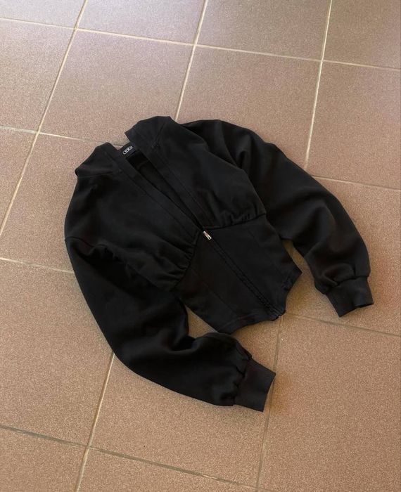 Афігєнна трендова зіпка в корсетному стилі CIDER
size: s
price: 2