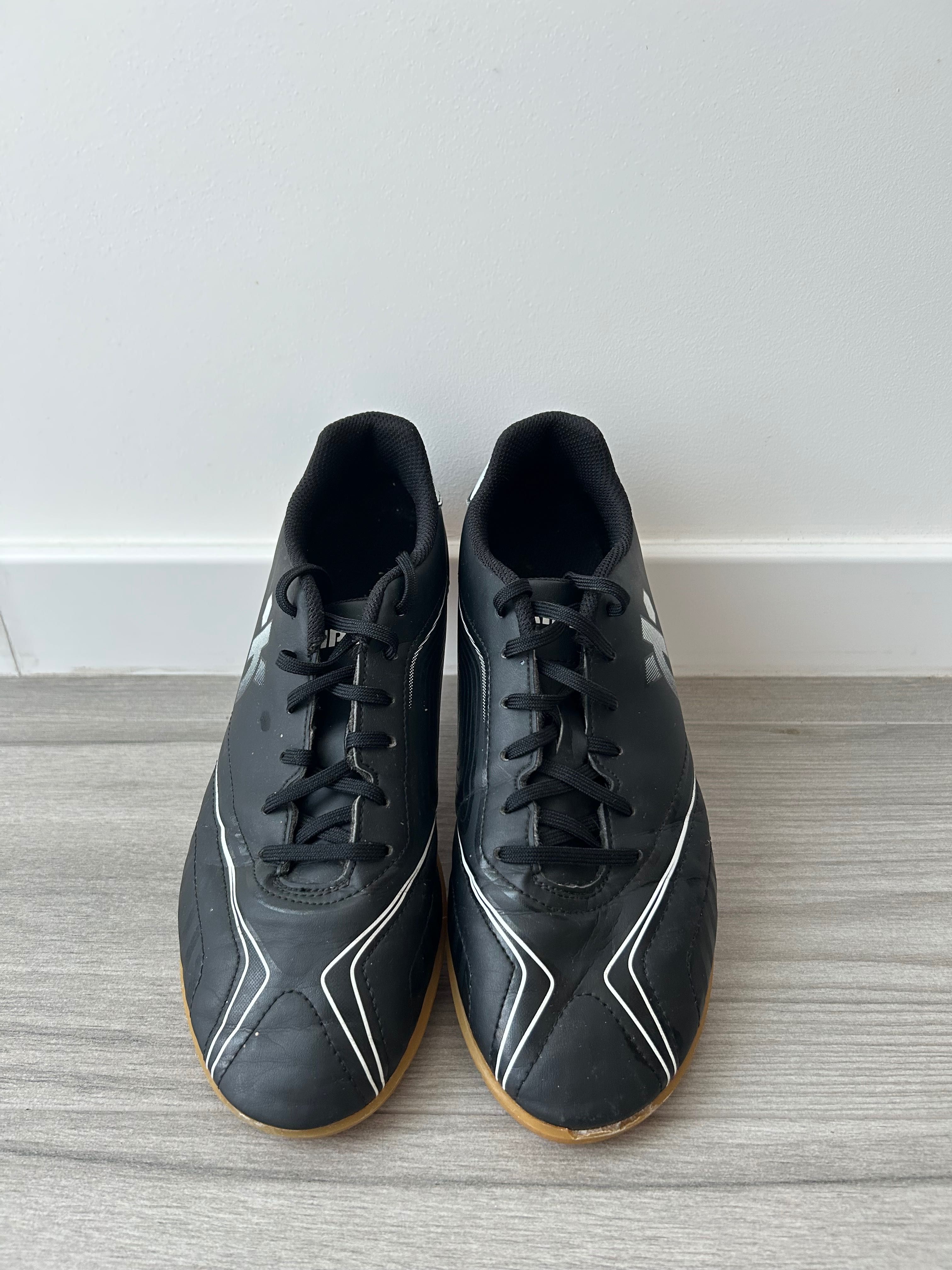 Sapatilhas Futsal kipsta