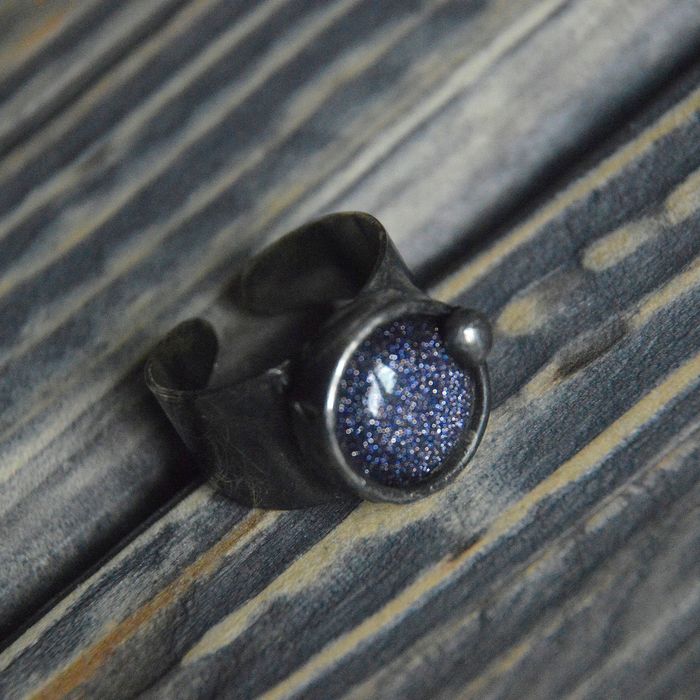 Noc Kairu - granatowy regulowany witrażowy pierścionek