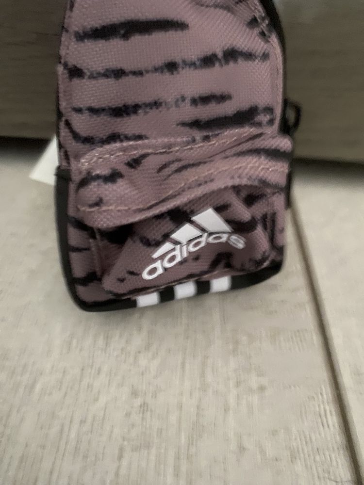 Nowy plecak , etui , pokrowiec na klucze adidas