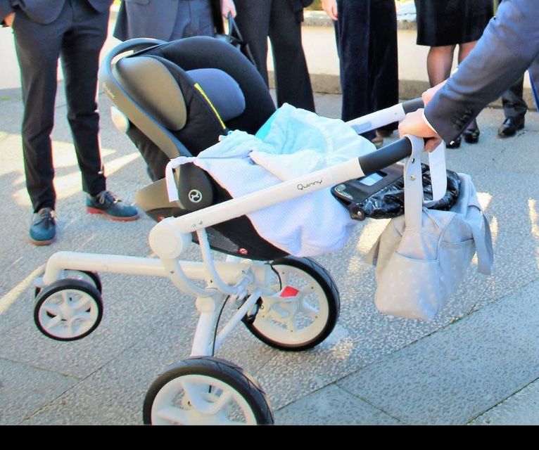 Ovo Cybex + Carrinho de bebé Quinny Mood
