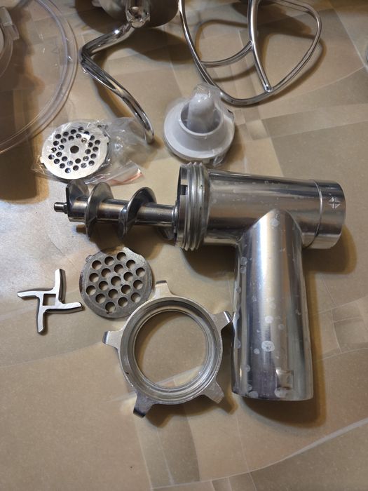 Кухонна комбайн  GKM0023M, 1800 Вт, 6 швидкостей (GRUNHELM)