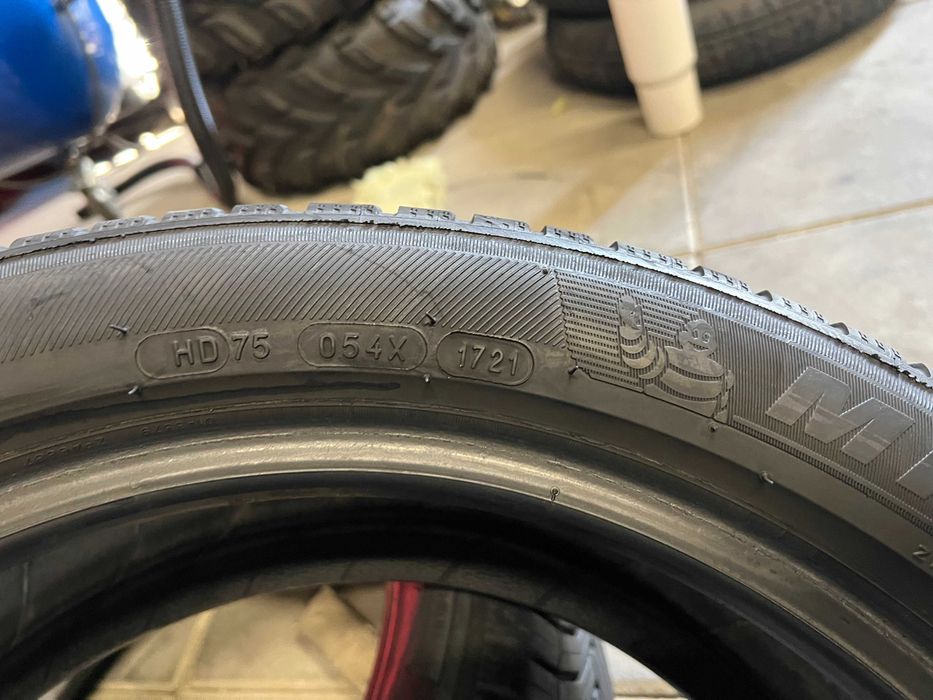 Opony wielosezonowe 205/50/R17 Michelin CrossClimate + 2 sztuki