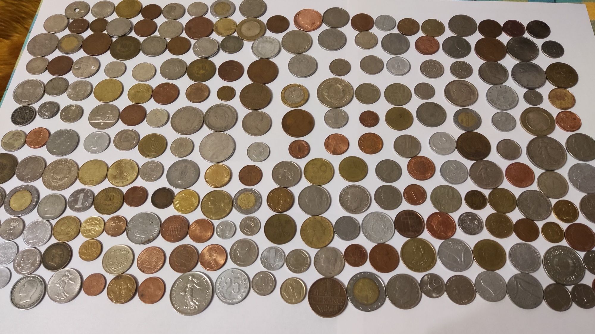 Монеты разные мир 240 шт