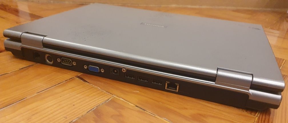Computador Portátil Toshiba TECRA A8