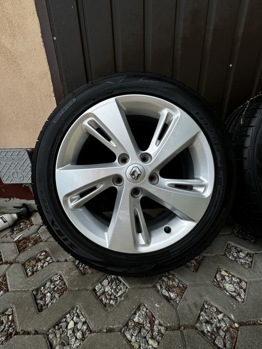 Felgi / Koła 5x114.3 Renault Talisman Megane Scenic Arkana 215/50/17