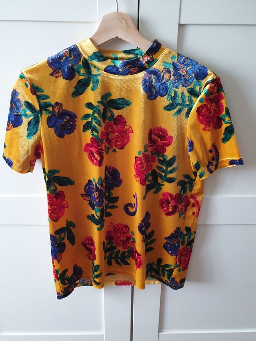 T-shirt efeito veludo Zara nova